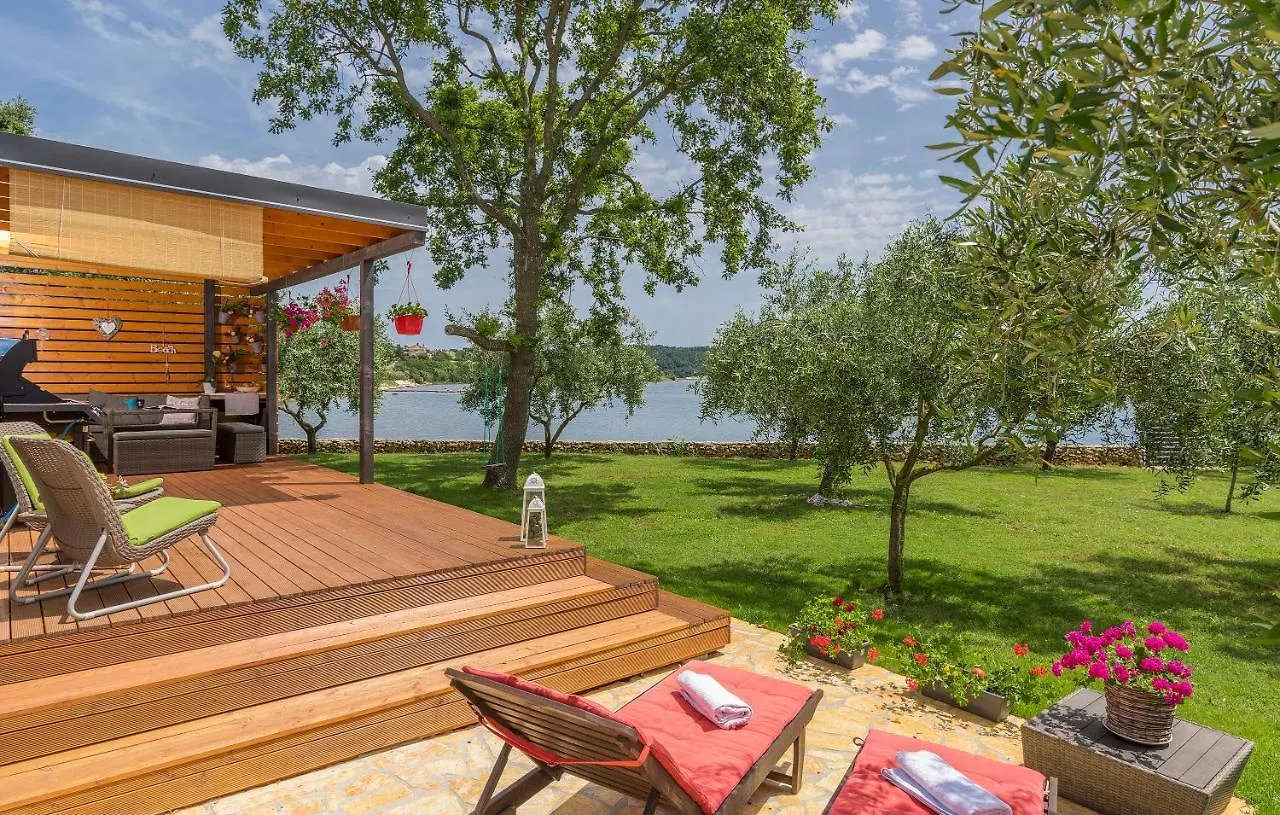 Beach Houses Ive & Beta With Pool & Jacuzzi In A Olive Grove, Pomer - Istria 0*,