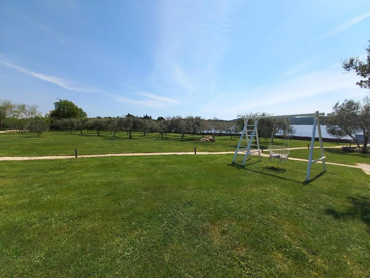 Holiday home Beach Houses Ive & Beta With Pool & Jacuzzi In A Olive Grove, Pomer - Istria